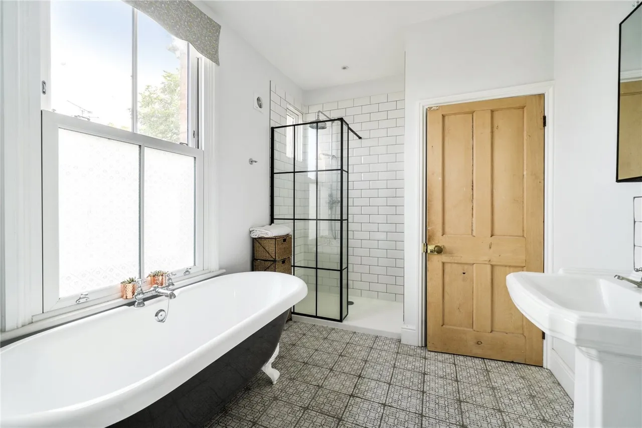 Gloucester Road, Cheltenham, GL51, photo 20