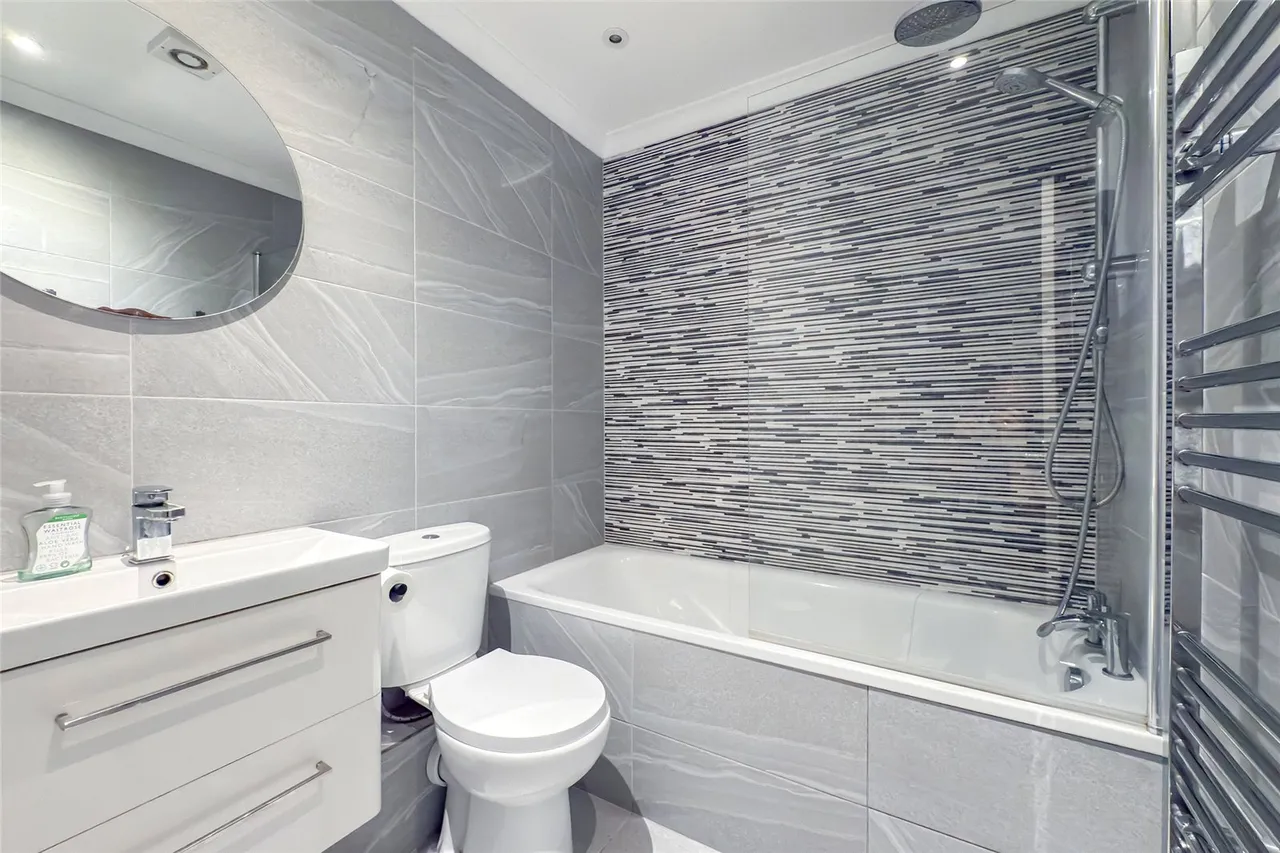 Riverford Close, Harpenden, Hertfordshire, AL5 4LY, photo 11