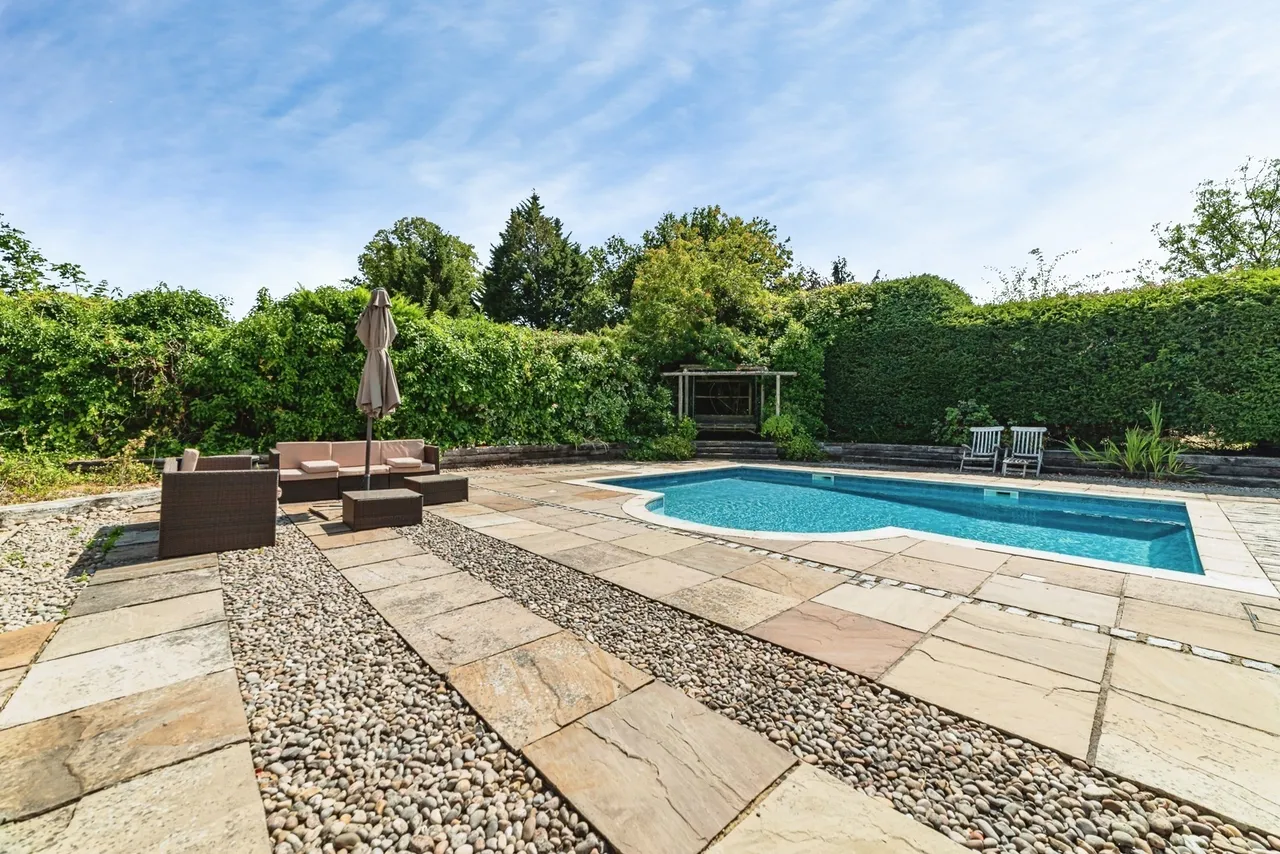 Holly Lane, Silchester, RG7, photo 44