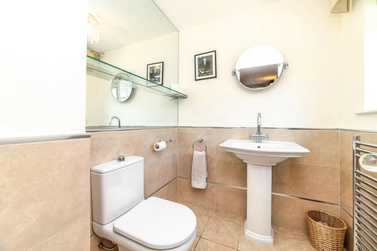 Holly Lane, Silchester, RG7, photo 18