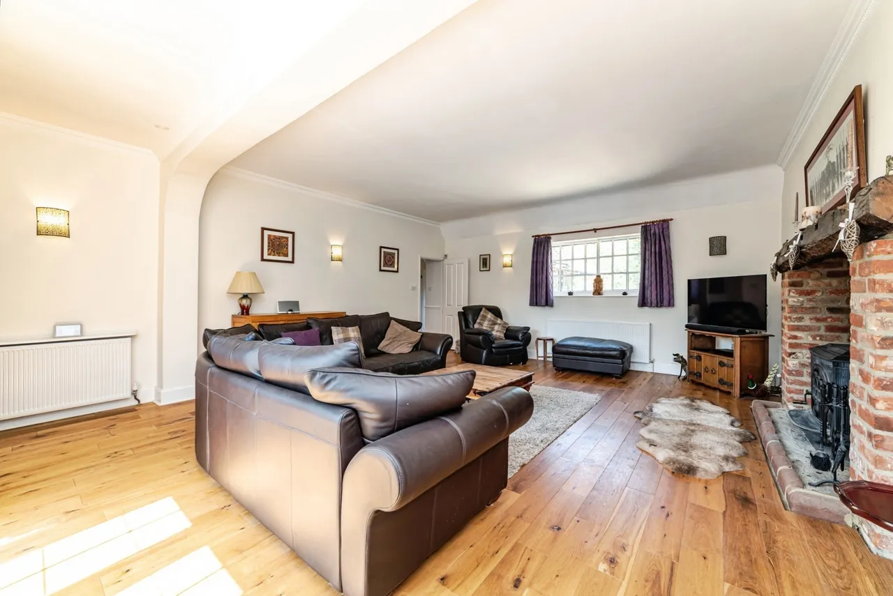 Holly Lane, Silchester, RG7, photo 16