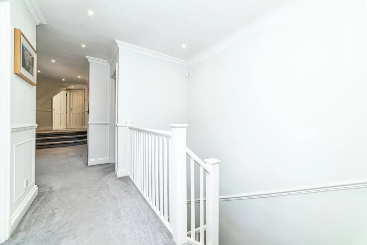 Holly Lane, Silchester, RG7, photo 26