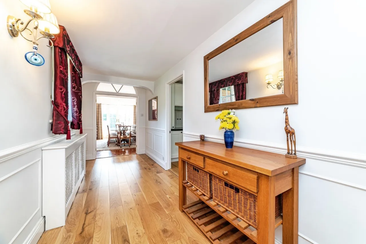 Holly Lane, Silchester, RG7, photo 10