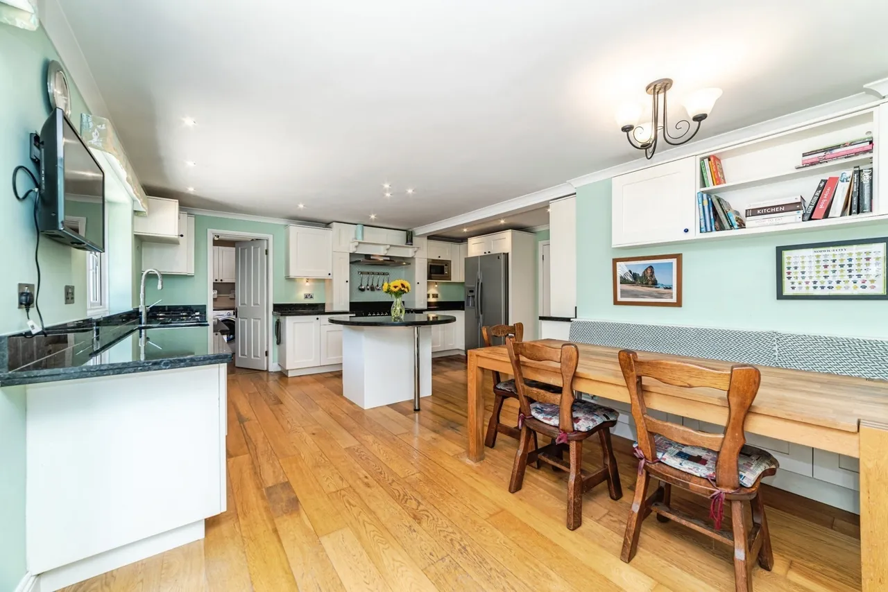 Holly Lane, Silchester, RG7, photo 8