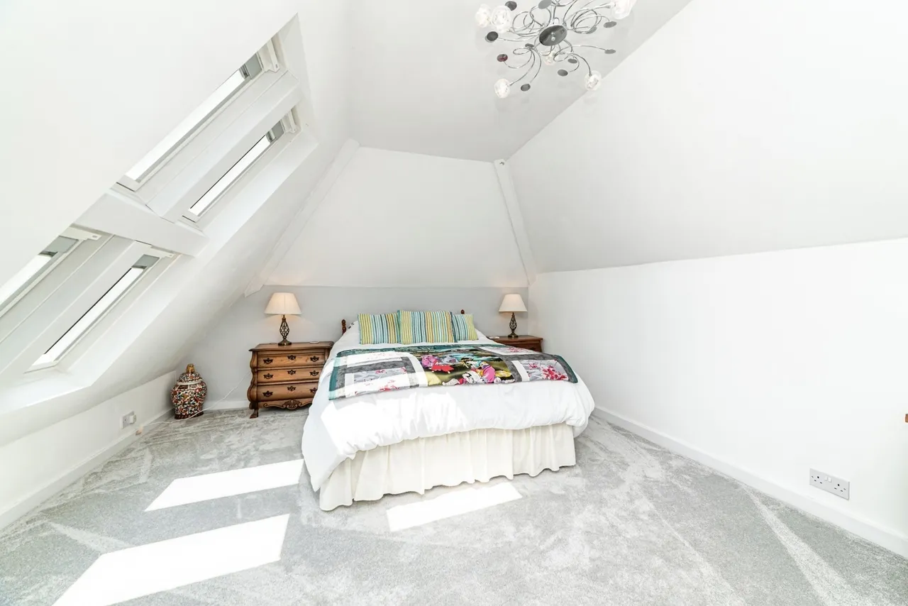 Holly Lane, Silchester, RG7, photo 29