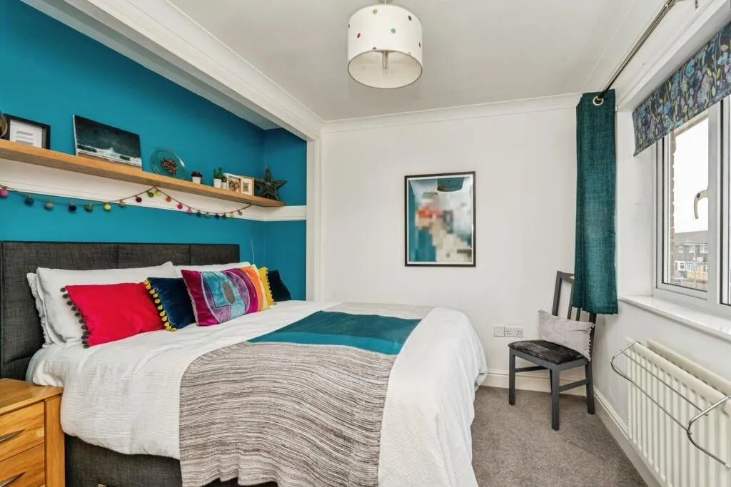 Chertsey Road, Byfleet, KT14, photo 8
