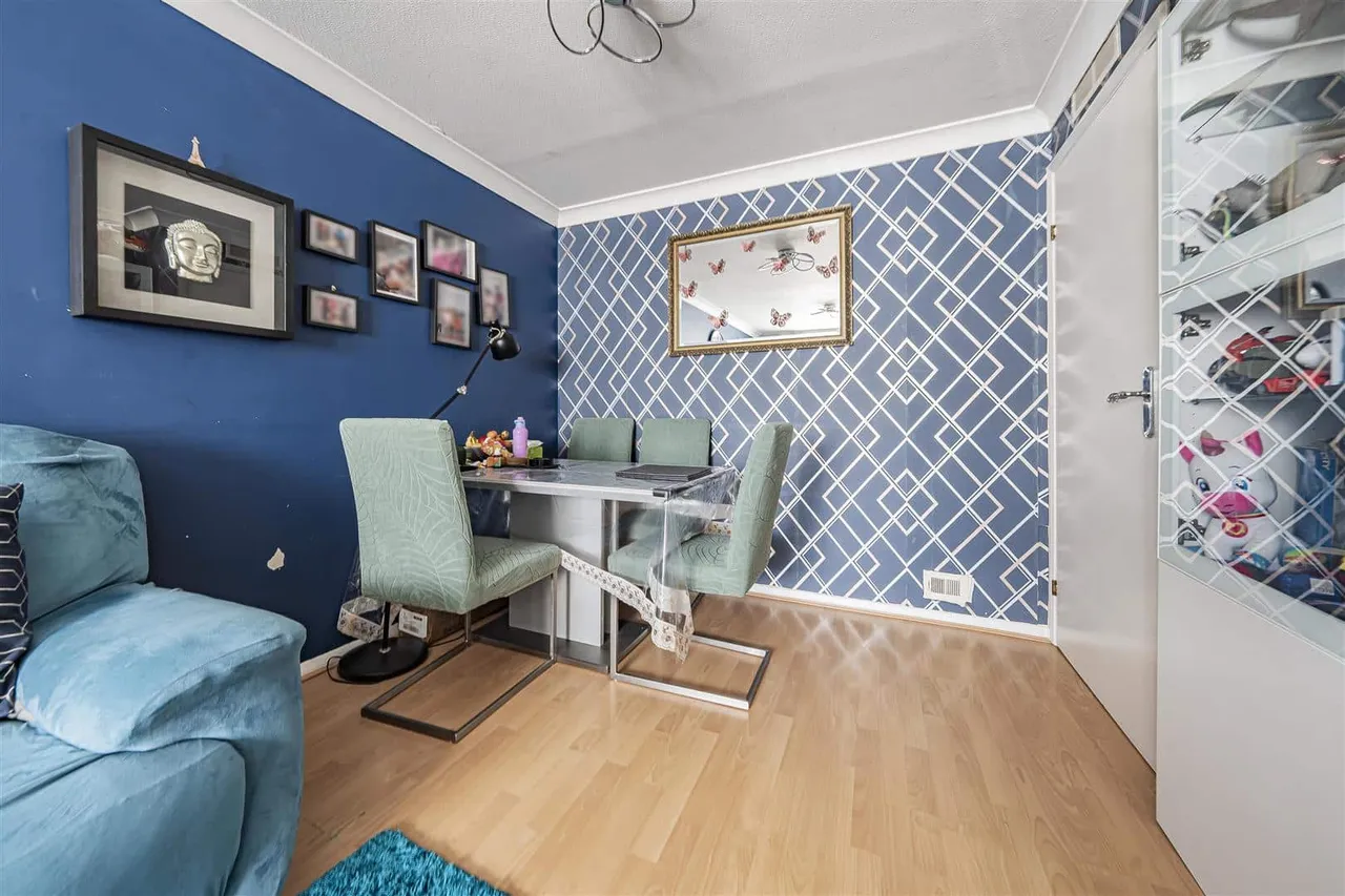 Cobb Close, Datchet, Berkshire, SL3 9QT, photo 5