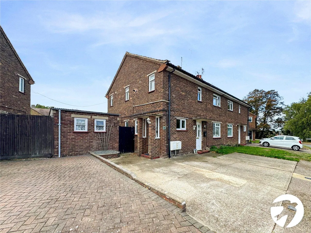 2 bed 2 bedroom property for sale, Commonwealth Close, Sittingbourne, ME10
