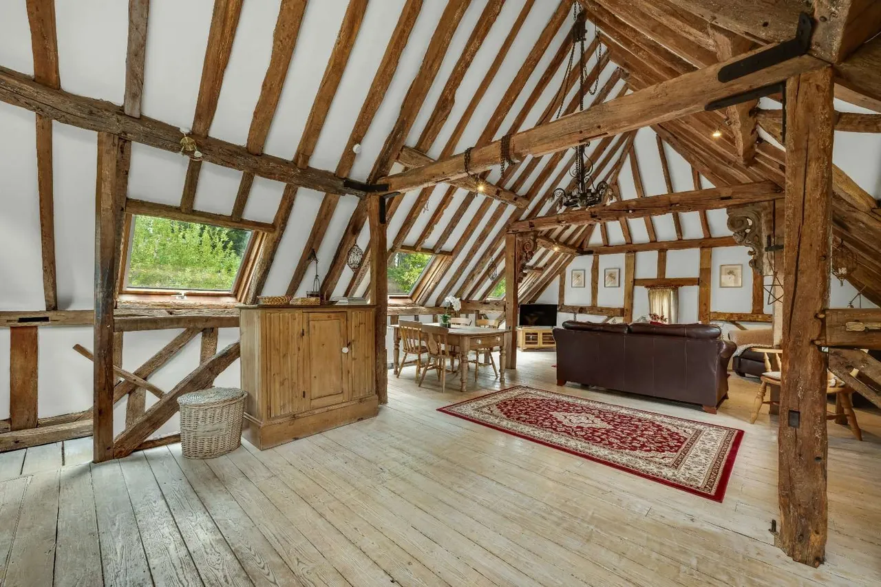 Kennel Lane, Windlesham, Surrey, GU20 6AA, photo 8