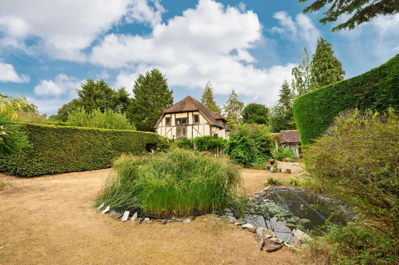 Kennel Lane, Windlesham, Surrey, GU20 6AA, photo 10