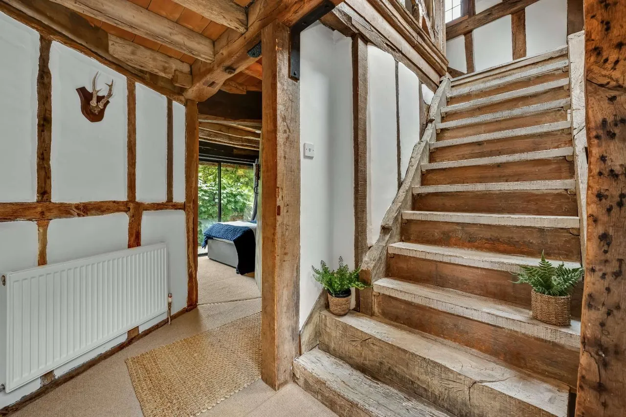 Kennel Lane, Windlesham, Surrey, GU20 6AA, photo 6