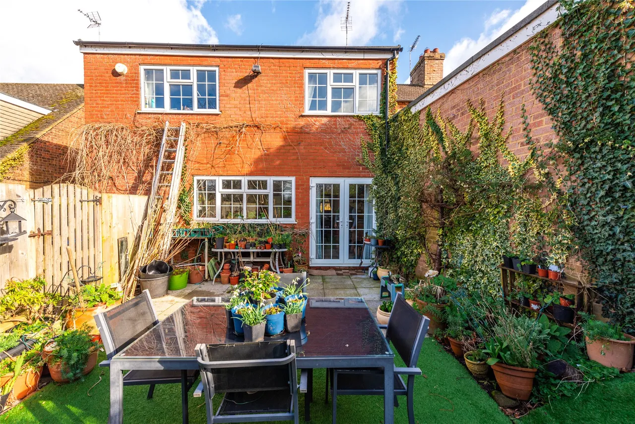 Church Road, Bow Brickhill, MK17, photo 12
