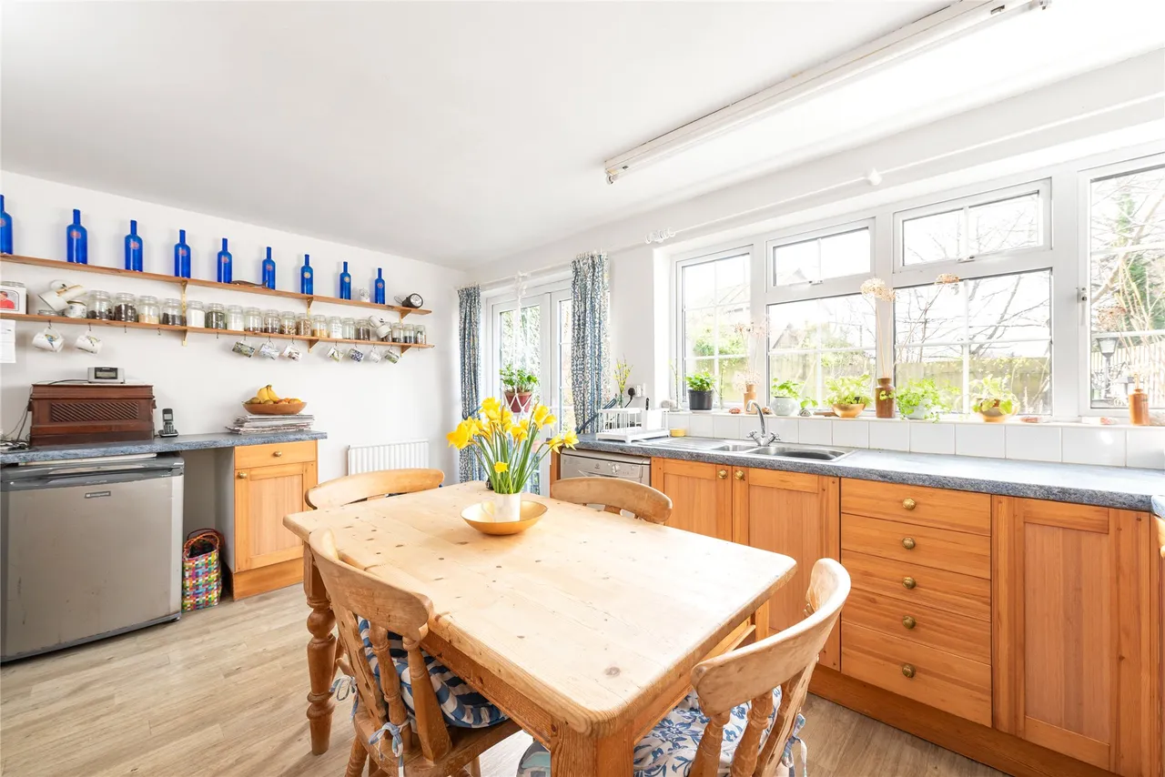 Church Road, Bow Brickhill, MK17, photo 5
