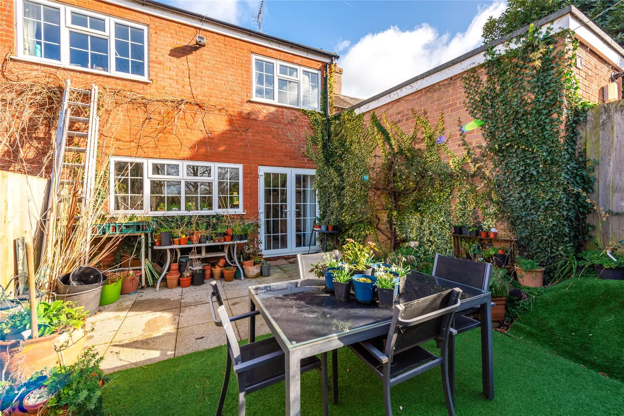 Church Road, Bow Brickhill, MK17, photo 11