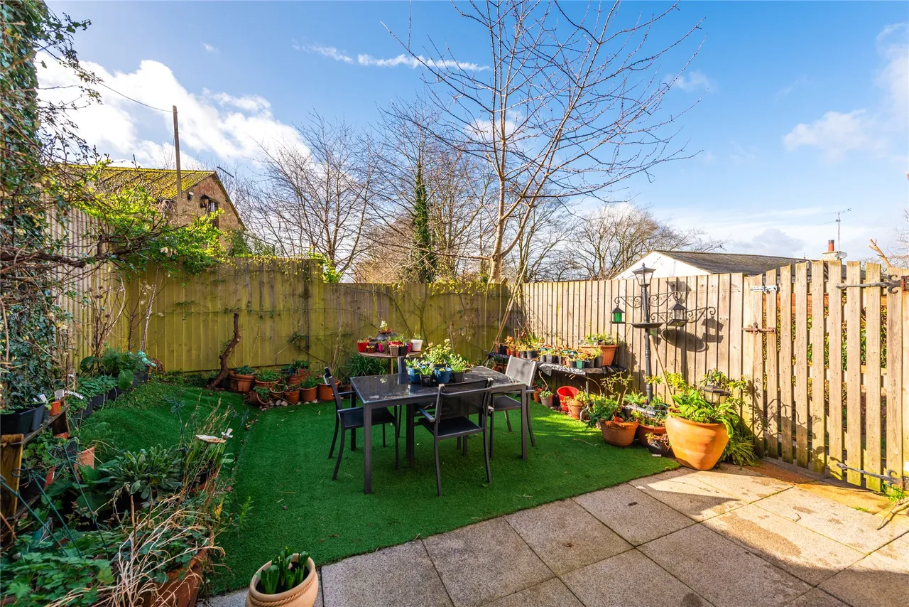 Church Road, Bow Brickhill, MK17, photo 13