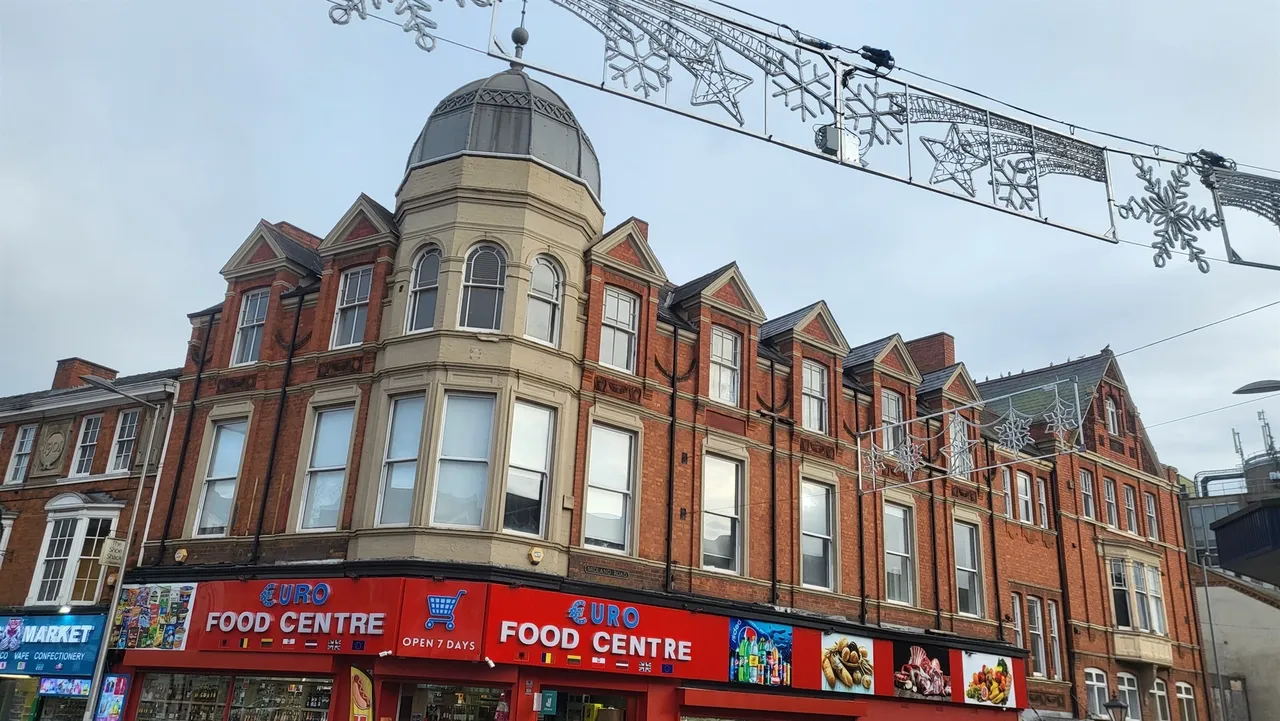 2 bed flat for sale — Midland Road, Wellingborough