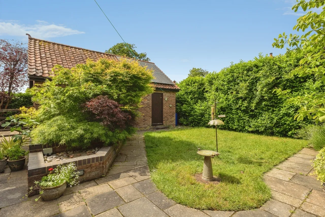 Hackford Road, Wicklewood, Wymondham, Norfolk, NR18, photo 5