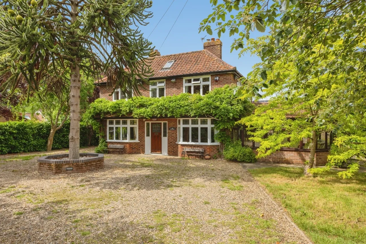 4 bed house for sale — Hackford Road, Wicklewood, Wymondham, Norfolk, NR18