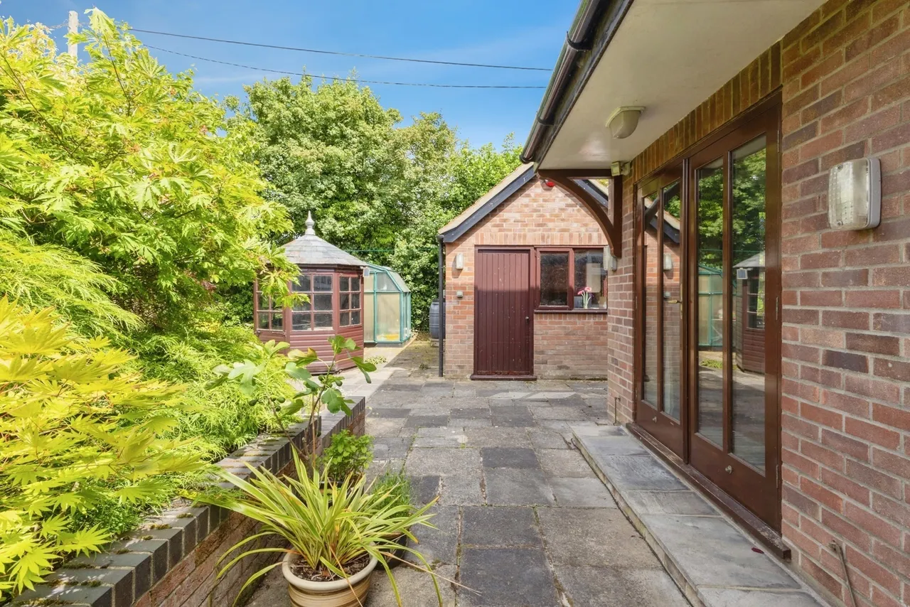 Hackford Road, Wicklewood, Wymondham, Norfolk, NR18, photo 19