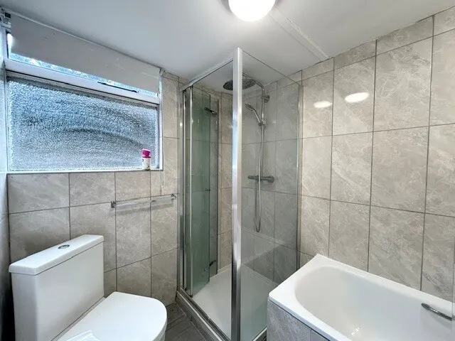 Manor Road, Chigwell, IG7, photo 6
