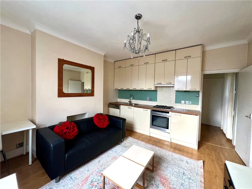 Farnham Road, Guildford, GU2, photo 6