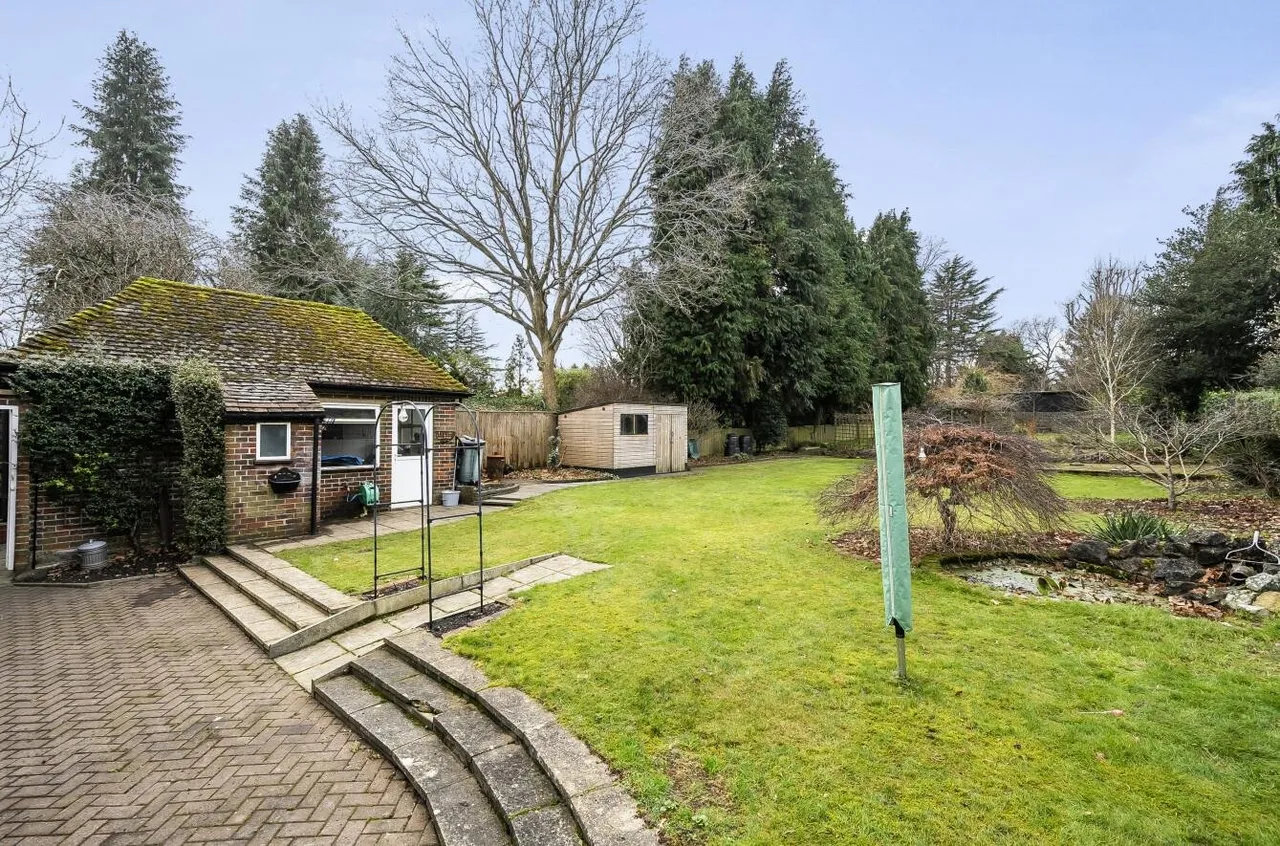 Brighton Road, Banstead, SM7 1BT, photo 4