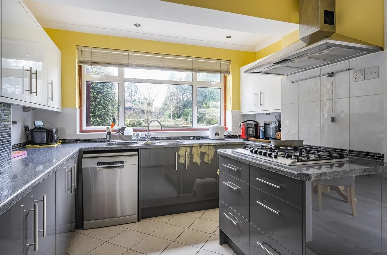 Brighton Road, Banstead, SM7 1BT, photo 8