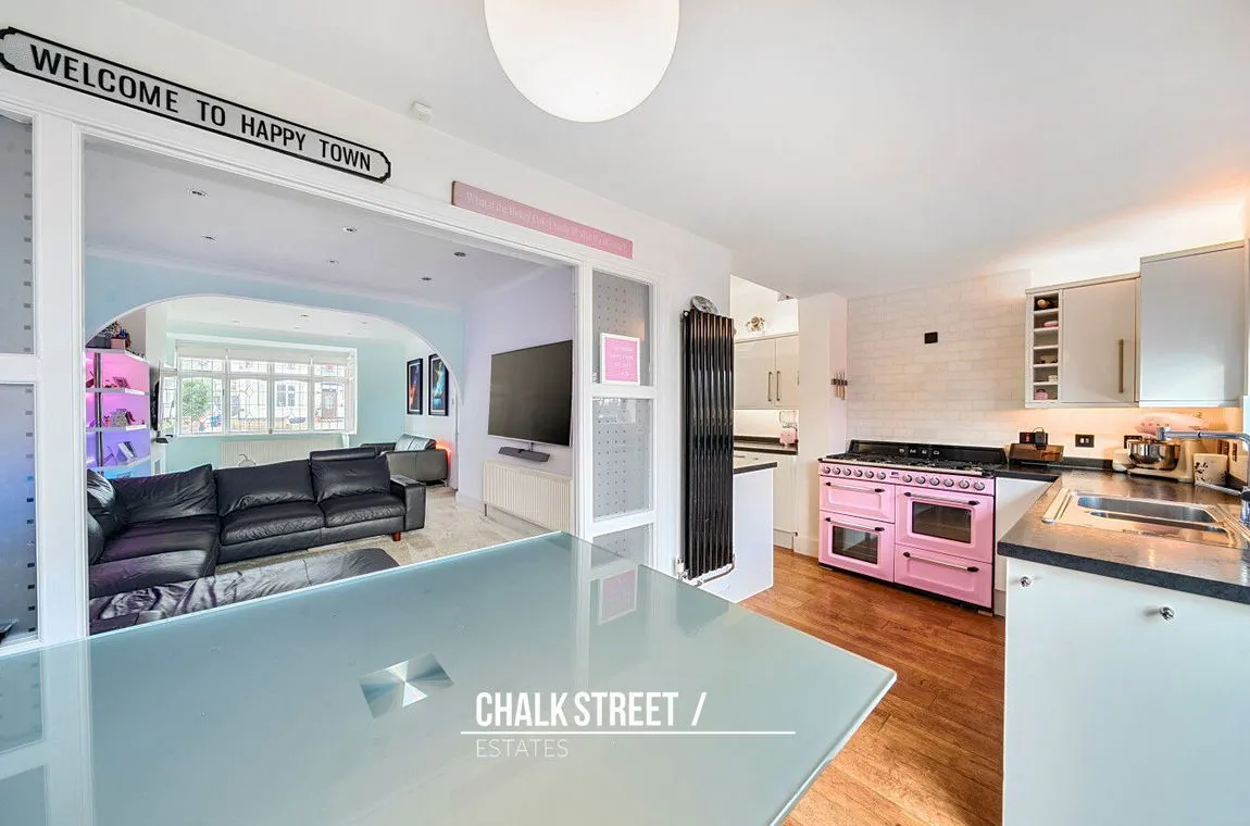 3 bed house for sale — Suttons Lane, Hornchurch, Greater London, RM12 6RL