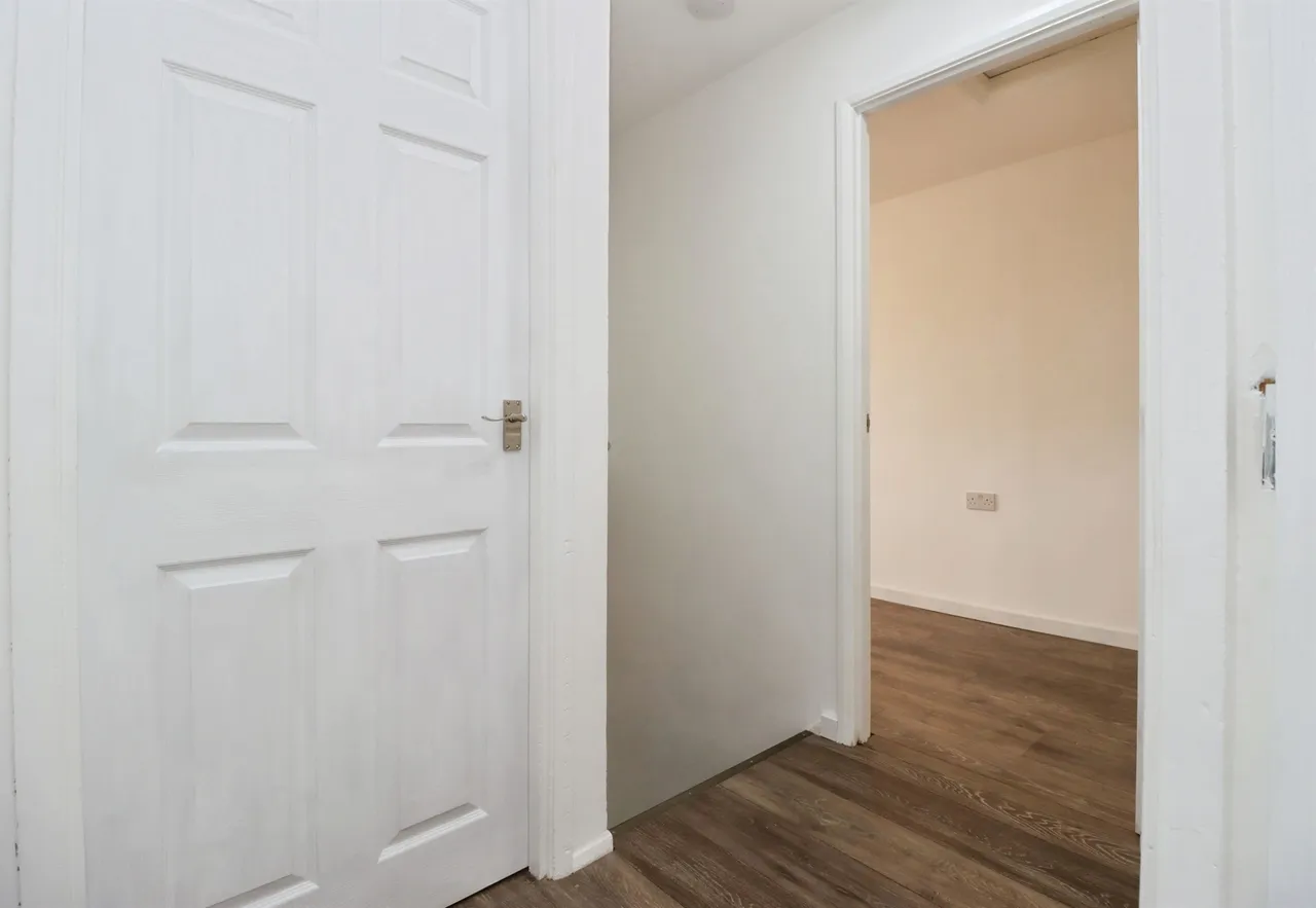 Handcross Court, CORBY, photo 11
