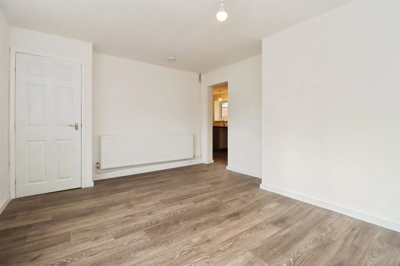 Handcross Court, CORBY, photo 4