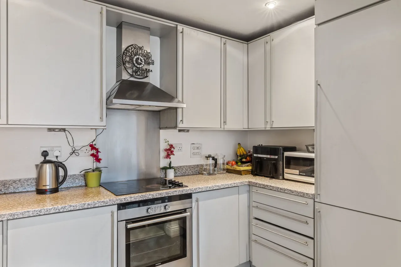 Gordon Road, Haywards Heath, RH16, photo 7