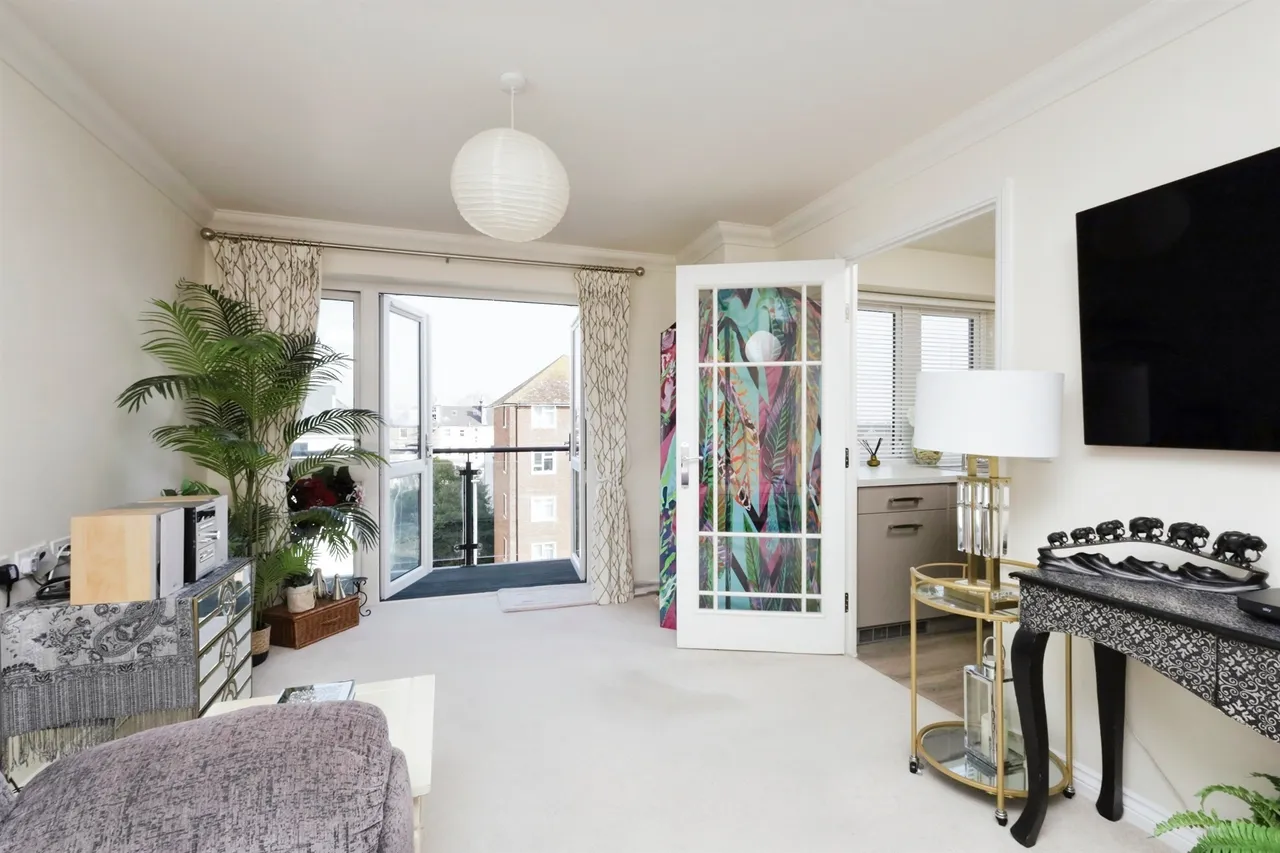 Southfields Road, Eastbourne, photo 4