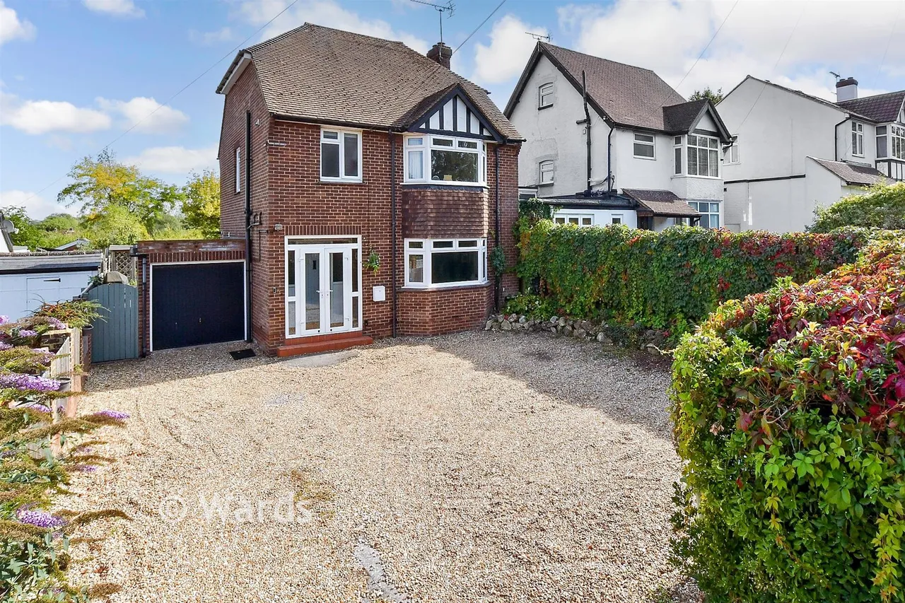 3 bed house for sale, Linton Road, Loose, ME15