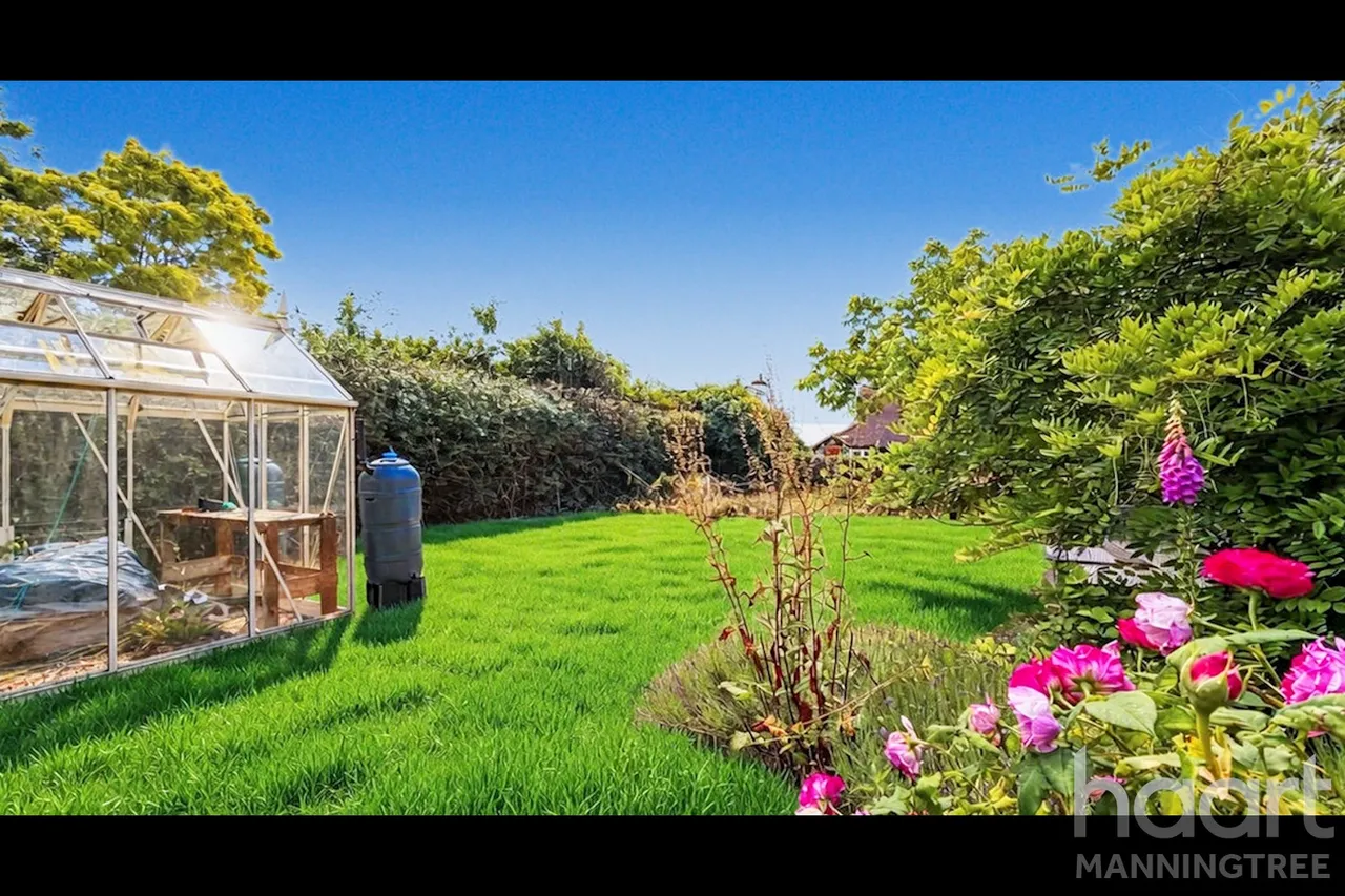 Clacton Road, Horsley Cross, CO11, photo 15