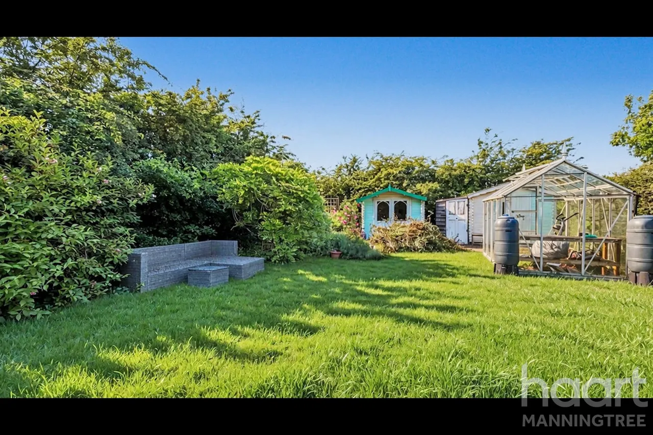 Clacton Road, Horsley Cross, CO11, photo 13