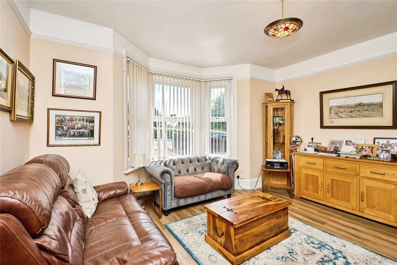 Victoria Grove, East Cowes, PO32, photo 11