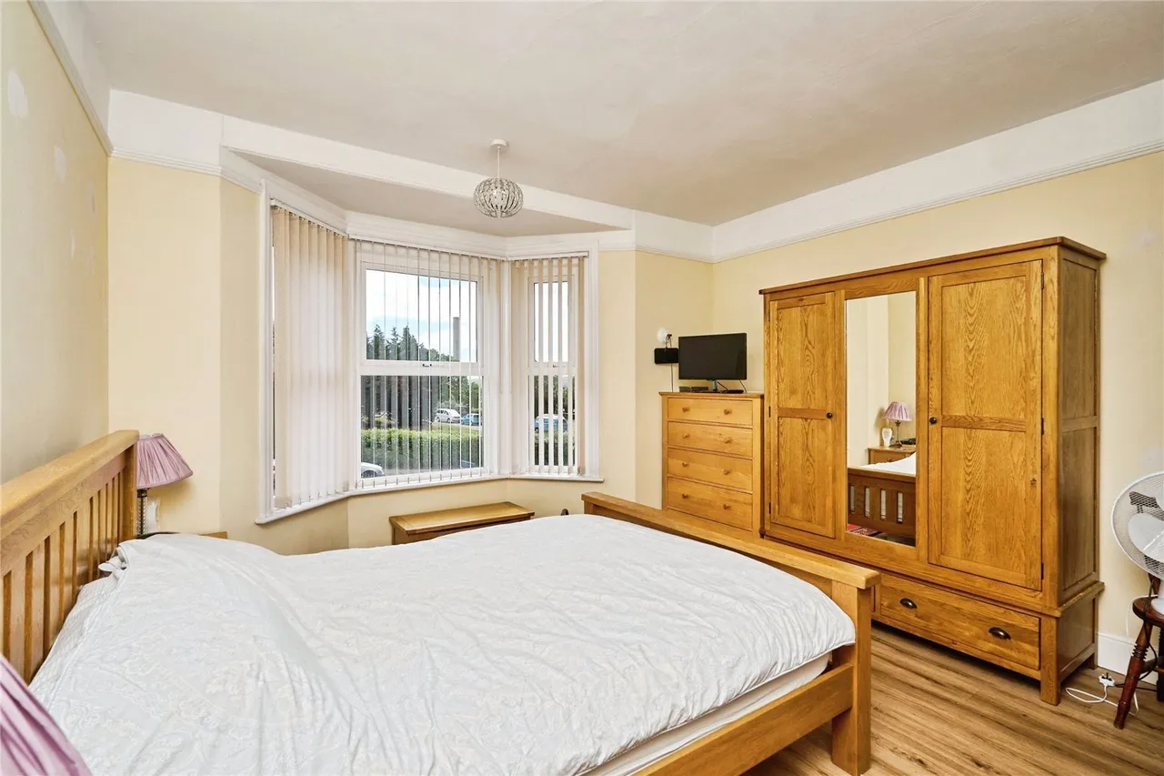 Victoria Grove, East Cowes, PO32, photo 15