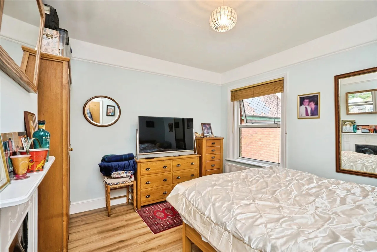 Victoria Grove, East Cowes, PO32, photo 17