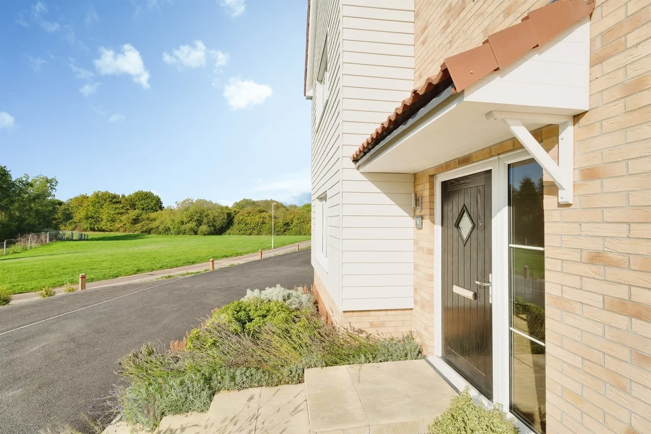 Pinewood Grange, Stowmarket, IP14, photo 2
