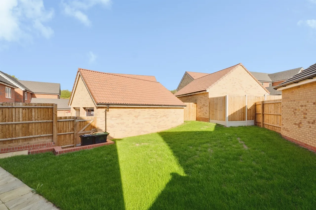 Pinewood Grange, Stowmarket, IP14, photo 21
