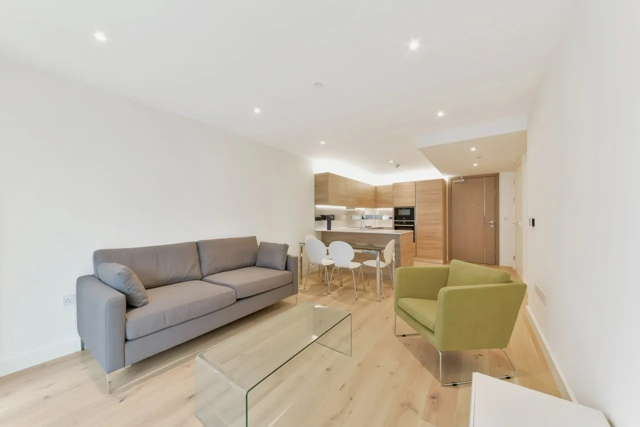 2 bed flat for sale, Duke Of Wellington Avenue, Woolwich, SE18