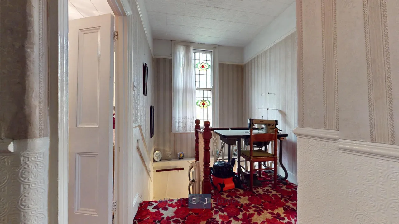 Blake Hall Road, London, photo 10