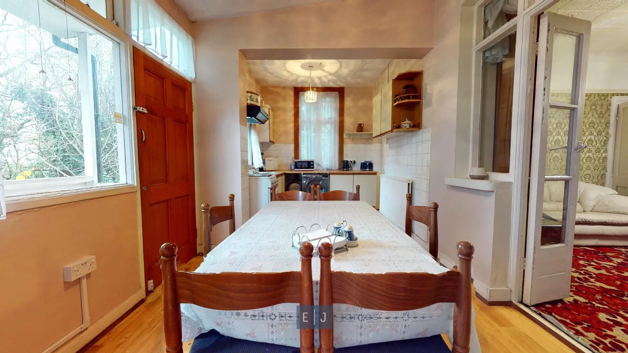 Blake Hall Road, London, photo 4