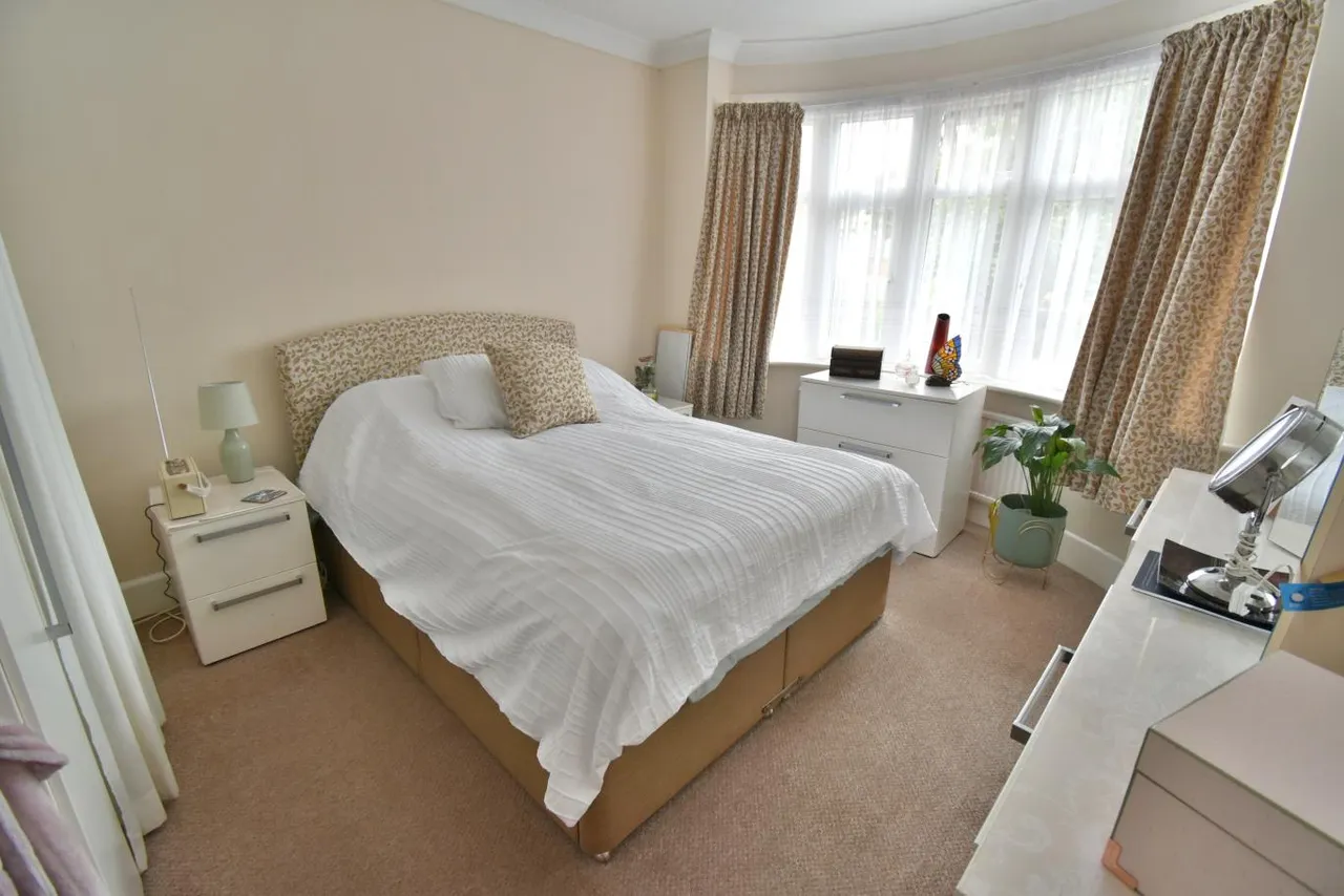 Brierley Road, BH10, photo 11