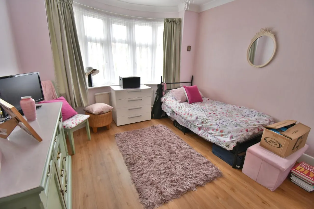 Brierley Road, BH10, photo 13
