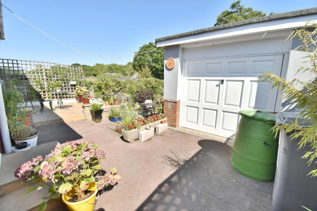 Brierley Road, BH10, photo 20