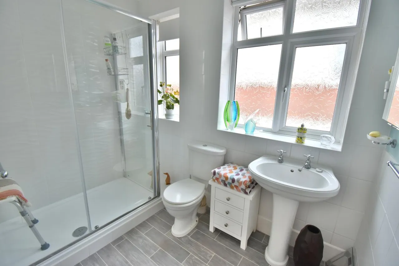 Brierley Road, BH10, photo 15