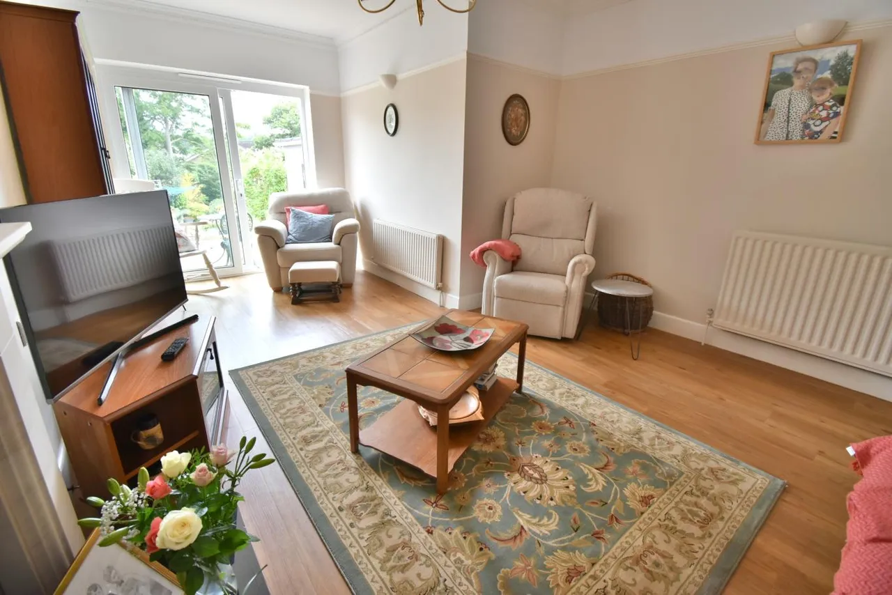 Brierley Road, BH10, photo 9