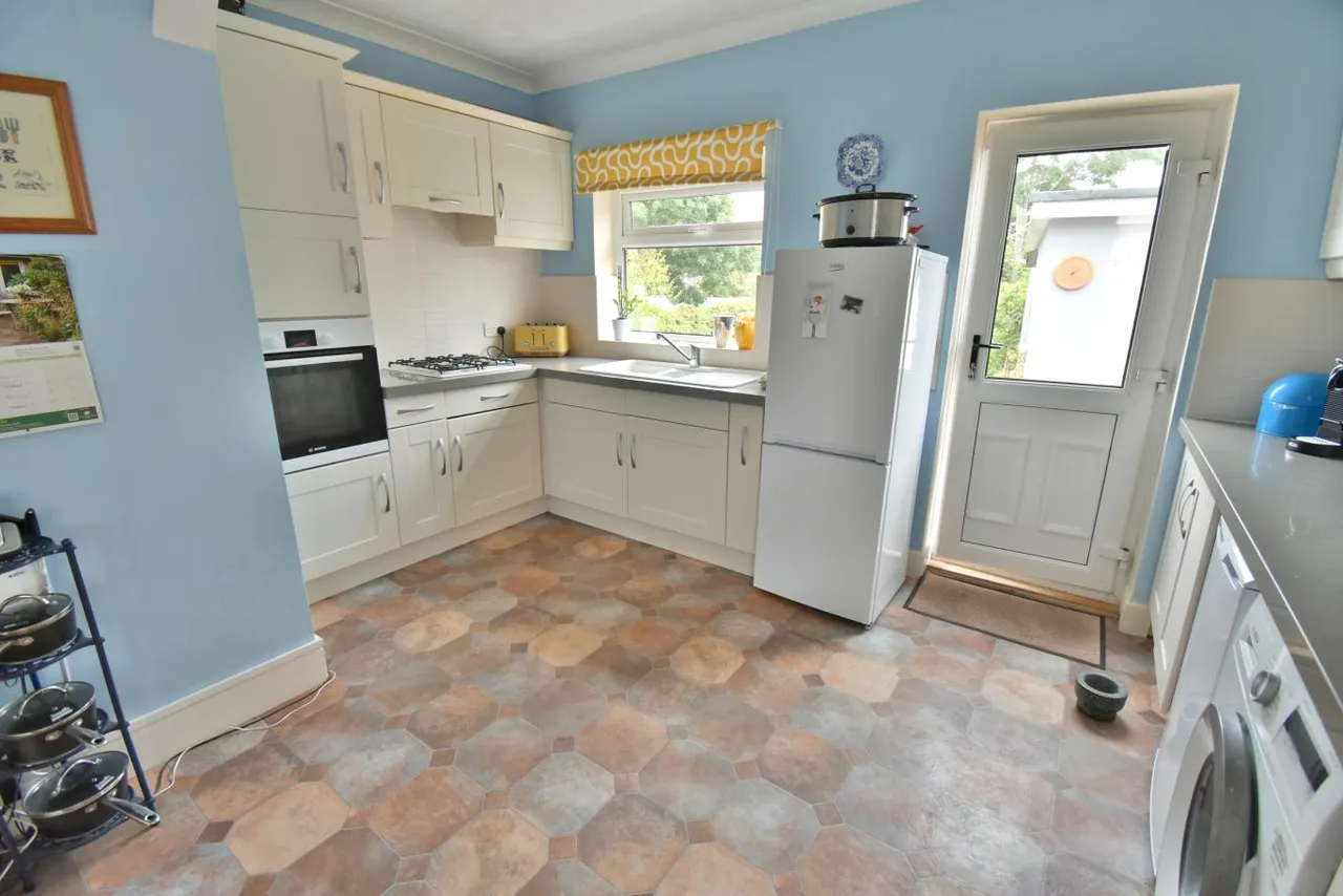 Brierley Road, BH10, photo 4