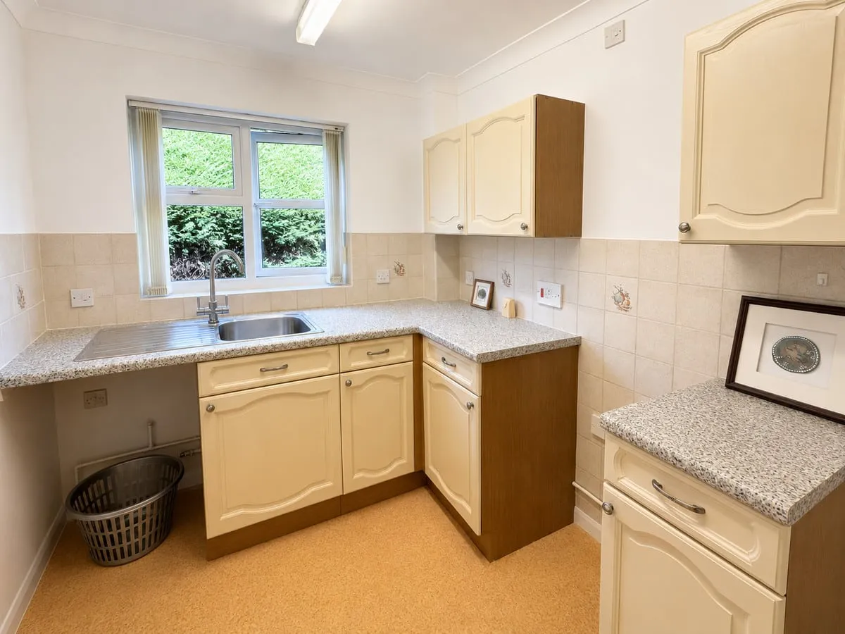 Moorside Road, West Moors, BH22, photo 6